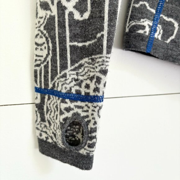 Title Nine grey and white pattern with bright blue accents jogger jacket - Picture 4 of 5